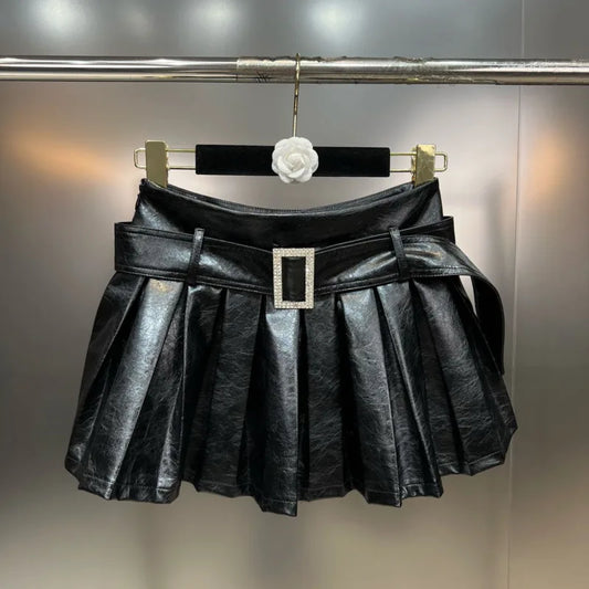 PREPOMP 2022 Winter New Arrival High Waist Diamonds Buckle Belt Black Pu Short Pleated Skirt Women GH116